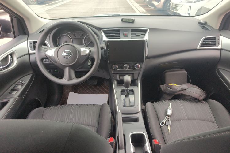 Used Nissan Sylphy 2022 Classic 1.6XE CVT Comfort Edition Center Console