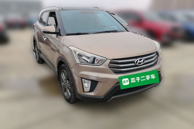 Used Hyundai ix25 2015 1.6L Automatic Two-Wheel Drive Smart GLS Trim Front Right 45 Deg