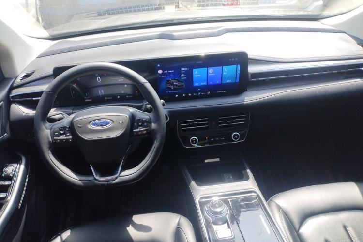 Used Ford Edge 2021 PLUS EcoBoost 245 Two-Wheel-Drive Platinum Edition 5 Seats