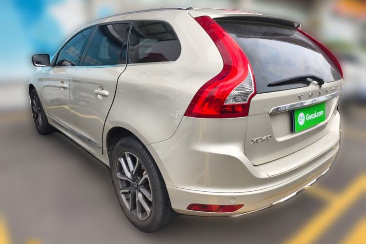 Used Volvo XC60 2017 T5 AWD Smart Upgrade Edition Rear Left 45 Deg