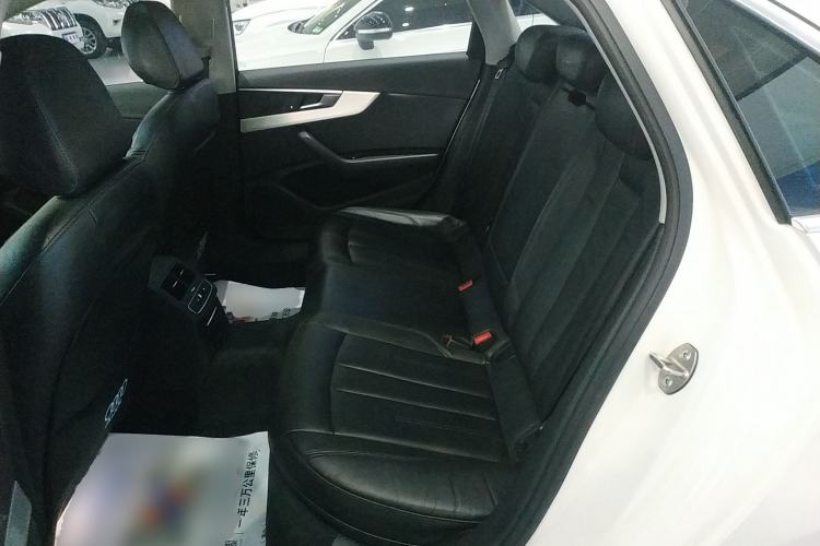 Used Audi A4L 2019 40 TFSI Fashion Edition China VI Emission Standard