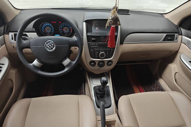 Used Buick Excelle 2013 1.5L Manual Classic Model
