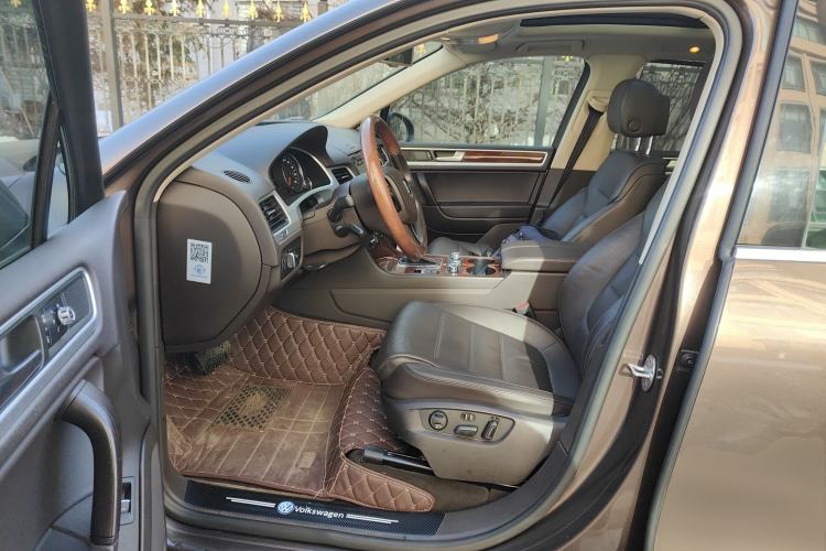 Used Volkswagen Touareg 2015 3.0 TSI Comfort Model