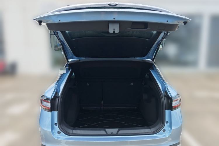 Used Volkswagen ID.4 X 2024 Pure & Smart Edition Trunk