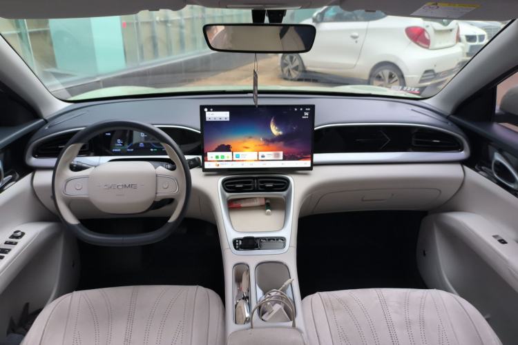 Used Geely Galaxy Geome 2025 310km Dream Edition Center Console