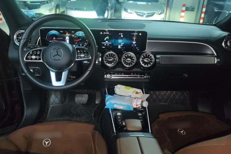 Used Mercedes-Benz GLB 2020 Facelift GLB 200 Fashion Edition Center Console