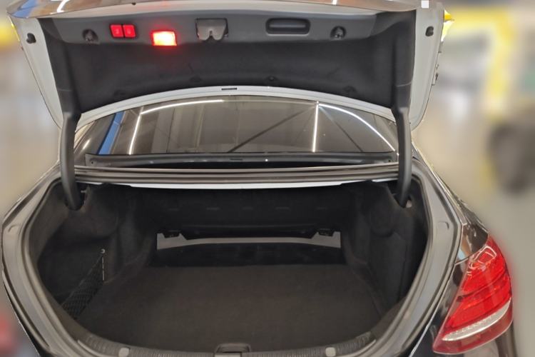 Used Mercedes-Benz E-Class 2019 E 300 L Sporty and Stylish Model