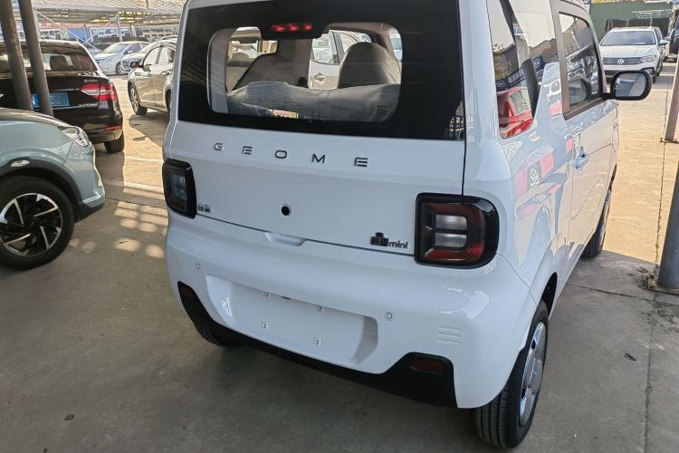 Used Geely Galaxy Panda 2024 Panda Mini 200km Endurance Bear
