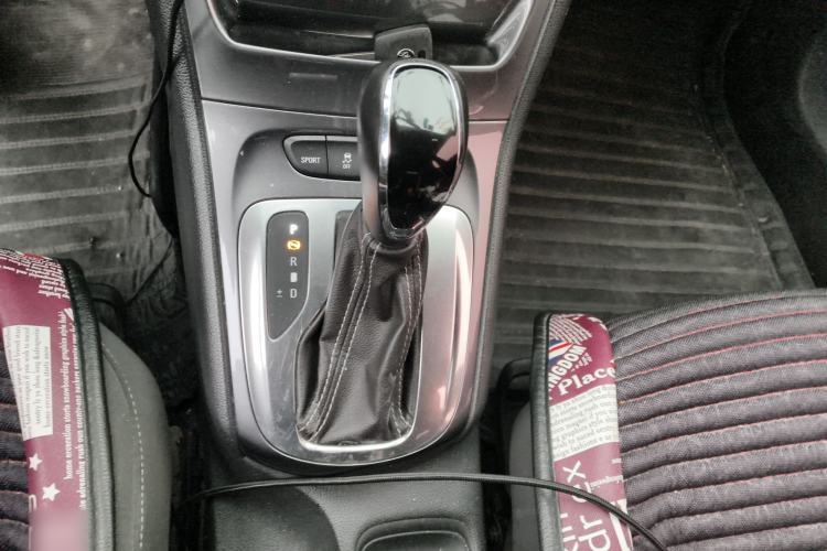 Used Buick Verano 2016 Hatchback 15S Automatic Ambition Model Gear Lever