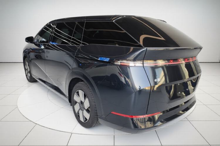 Used XPeng X9 2024 640 All-Wheel Drive High-Performance Max
