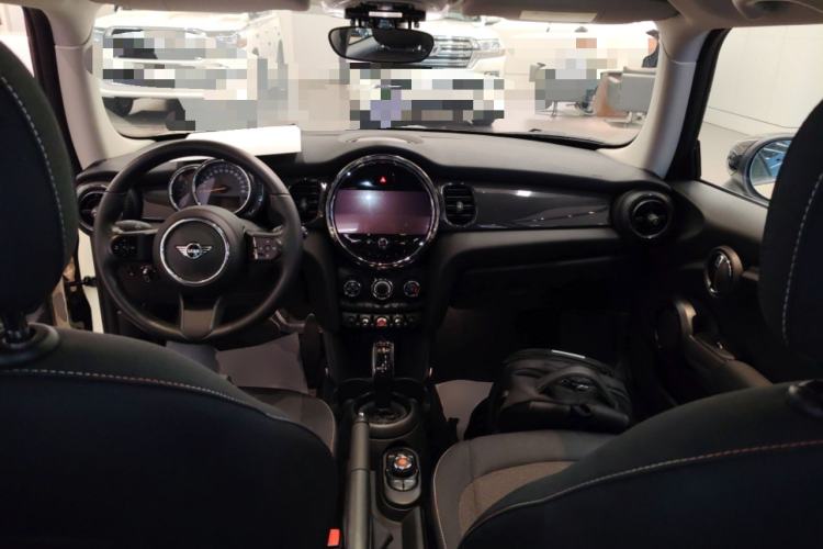 Used MINI 2022 1.5T ONE Center Console