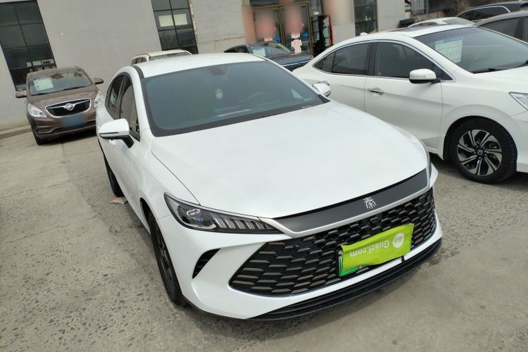 Used BYD Qin PLUS 2025 DM-i Smart Drive 55KM Leading Model Front Right 45 Deg