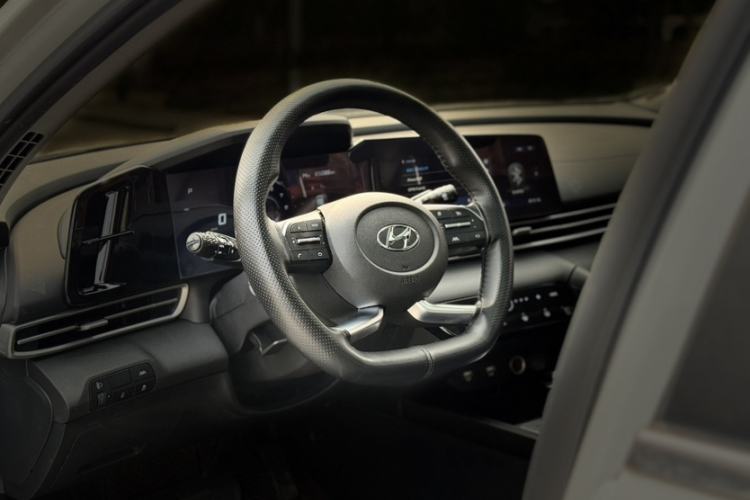 Used Hyundai Elantra 2021 1.5L CVT LUX Prestige Edition