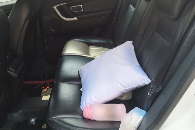 Used Land Rover Discovery Sport 2018 240 PS SE Version Interior 4