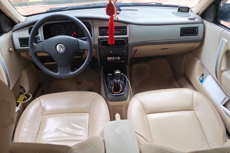 Used Volkswagen Santana Vista 2008 1.8L Manual Comfort Edition Center Console