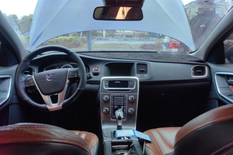 Used Volvo V60 2014 T5 Zhiya Edition