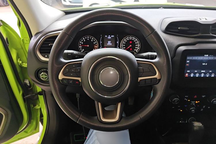 Used Jeep Renegade 2018 Connected Large Screen Version 180T Automatic High-Energy Edition