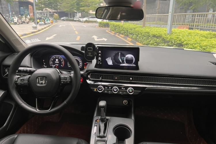 Used Honda Civic 2022 240TURBO CVT Dynamic Edition Interior 2