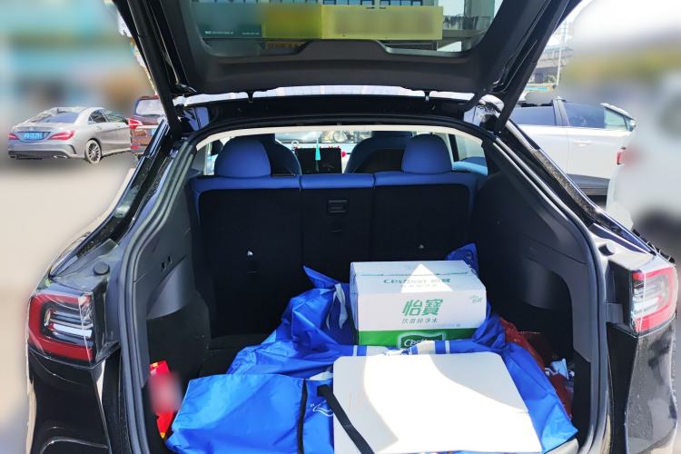 Used Tesla Model Y 2023 Rear-Wheel-Drive Version
