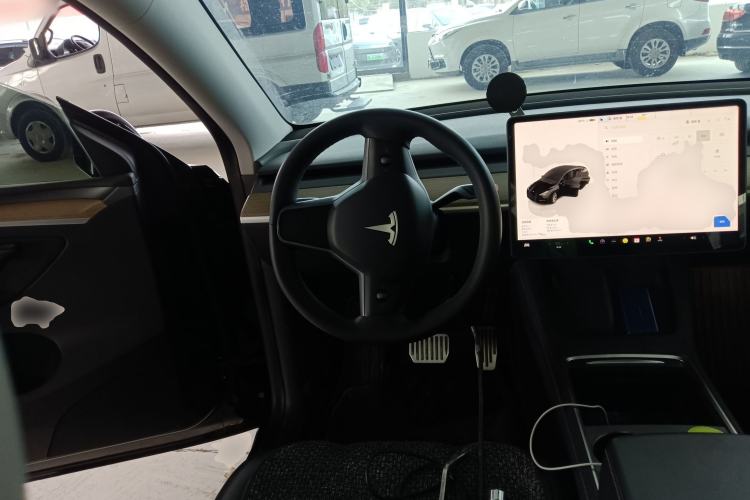 Used Tesla Model Y 2022 Rear-Wheel-Drive Version