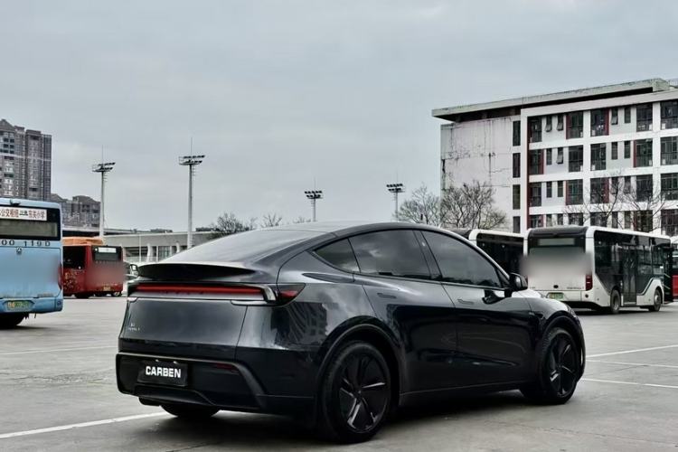 Used Tesla Model Y 2025 Rear-Wheel-Drive Version
