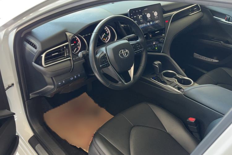 Used Toyota Camry 2021 2.0G Luxury Edition Interior 1