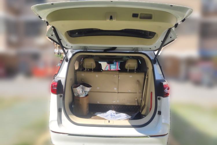 Used Buick GL8 2022 ES Landtrek 653T Luxury Edition Trunk