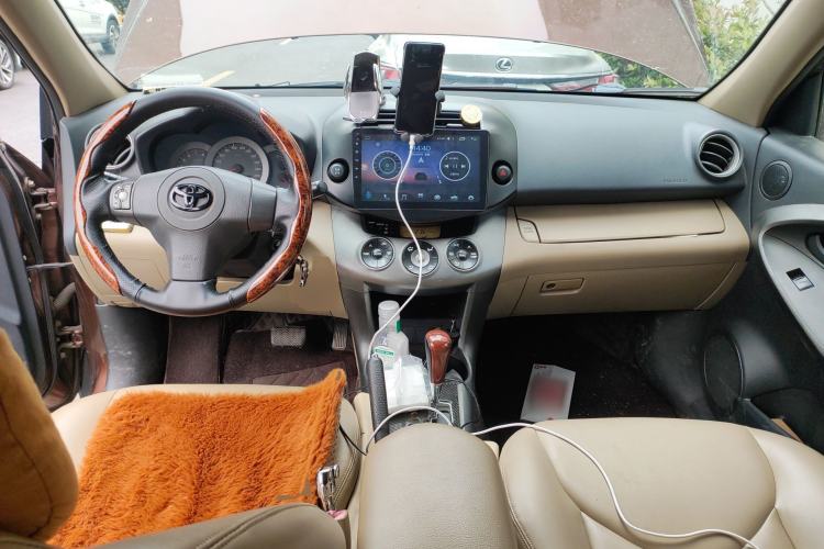 Used Toyota RAV4 2012 Luxurious Edition 2.0L Automatic All-Wheel Drive