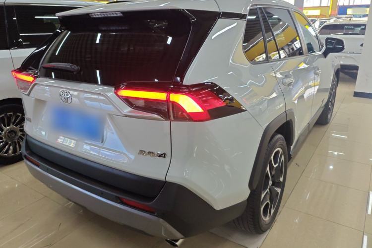 Used Toyota RAV4 2022 2.0L CVT Two-Wheel Drive Prestige Edition
