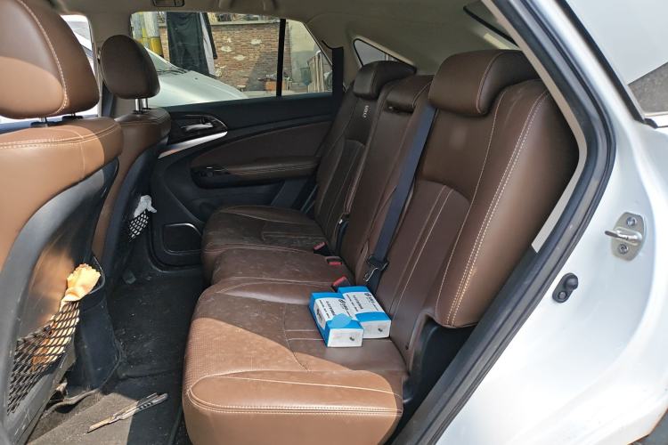 Used BYD Tang New Energy 2015 2.0T Four-Wheel-Drive Flagship Model