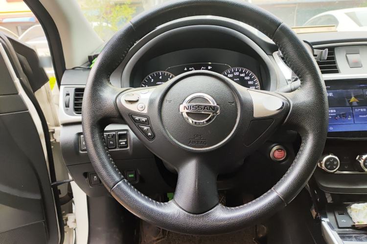 Used Nissan Sylphy 2019 1.6XV CVT Smart Connect Luxury Edition China VI Standard Steering Wheel