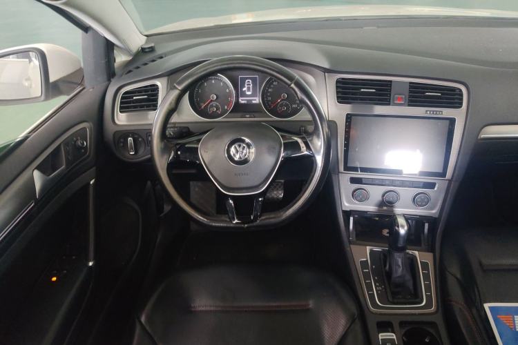 Used Volkswagen Golf 2016 230TSI Automatic Comfort Version Steering Wheel