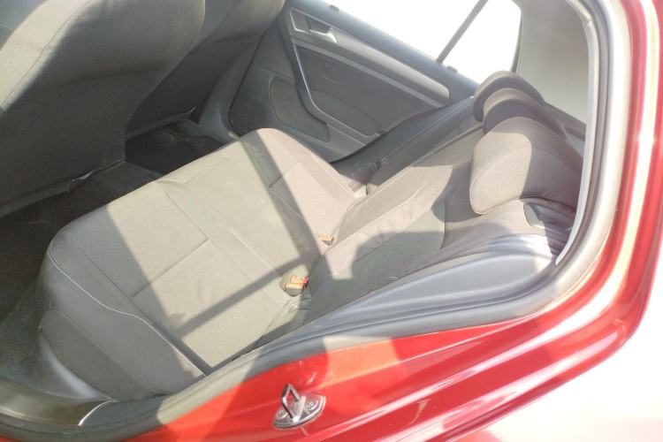 Used Volkswagen Golf 2015 1.6L Automatic Fashion Model
