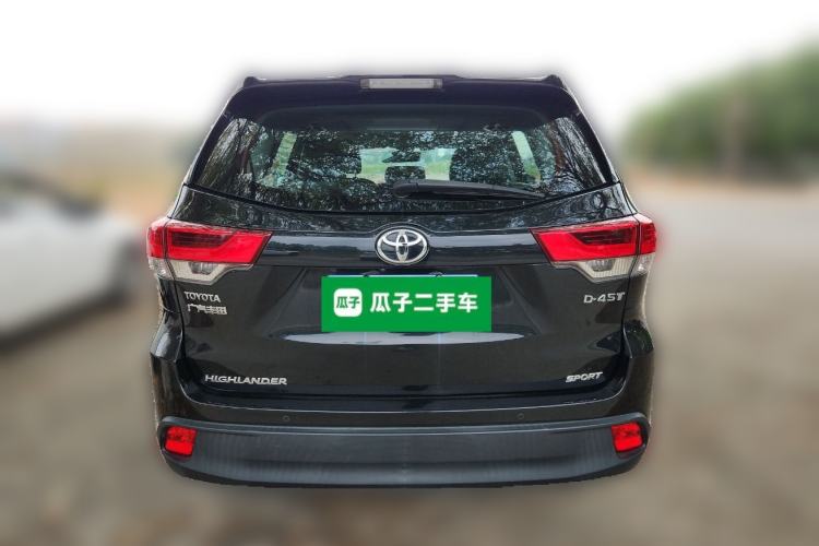 Used Toyota Highlander 2018 2.0T Two-Wheel-Drive Luxury Edition 7 Seats Emission Standard China V

