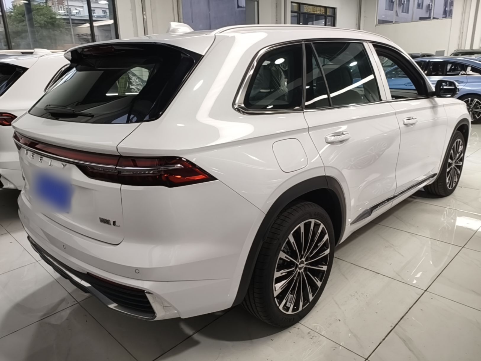 Geely Auto Monjaro L 2025 Dongfang Yao 2.0TD Automatic Jinzhao Edition — снимка 6