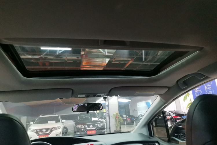 Used Honda Jade 2016 1.8L Automatic Comfort Elite Version 5 Seats
