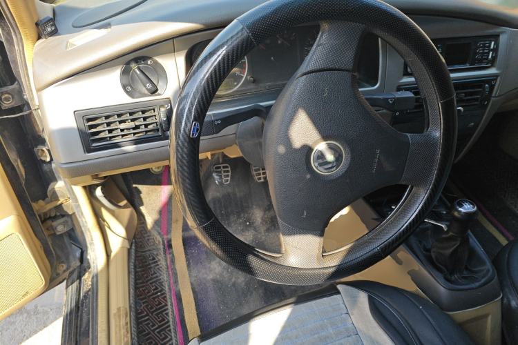 Used Volkswagen Santana Vista 2008 1.8L Manual Sishang Model Steering Wheel