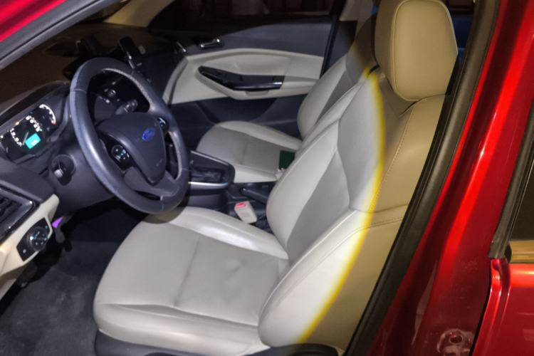 Used Ford Escort 2015 1.5L Automatic Fashion Model