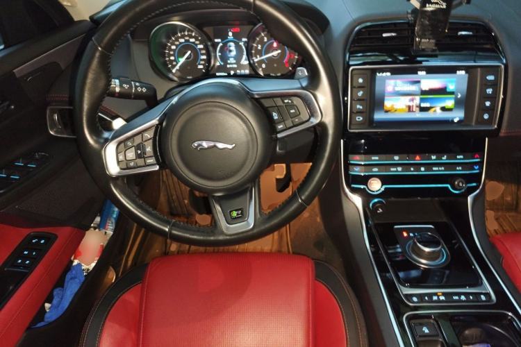 Used Jaguar XE 2018 2.0T 300 PS All-Wheel-Drive R-Sport Sport Edition
