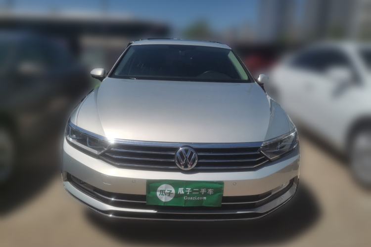 Used Volkswagen Magotan 2018 Facelift 330TSI DSG Luxury Model
