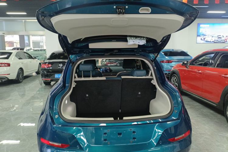 Used ORA Good Cat 2023 401 km Standard Range Luxury Version Ternary Lithium Trunk