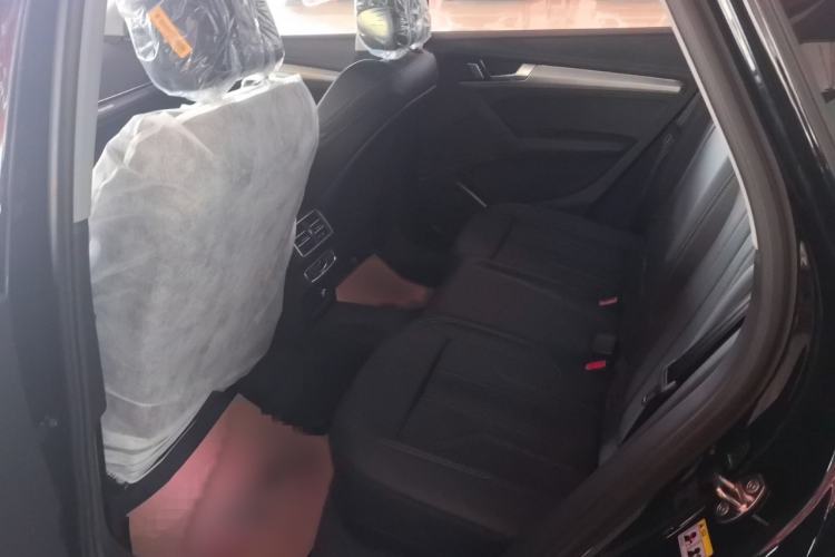 Used Audi Q5L 2025 quattro 45th Anniversary Edition 40 TFSI Sporty and Dynamic Model Exterior 4