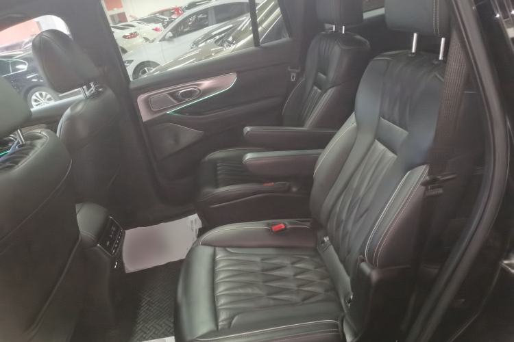 Used GAC Trumpchi GS8 2022 Flagship Series 2.0 TGDI Four-Wheel Drive Luxury Smart Connectivity Version (6 Seats)
