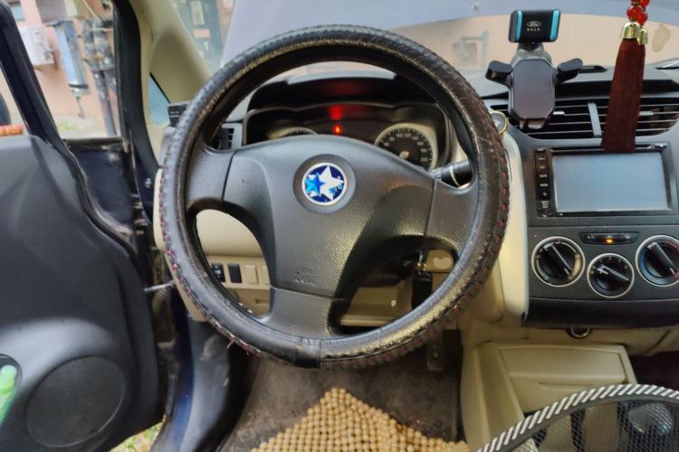 Used Venucia R50 2013 1.6L Manual Fashion Edition