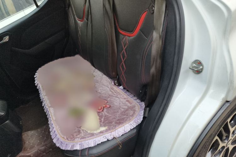 Used Soueast DX3 2016 1.5L Manual Luxury Model Interior 4