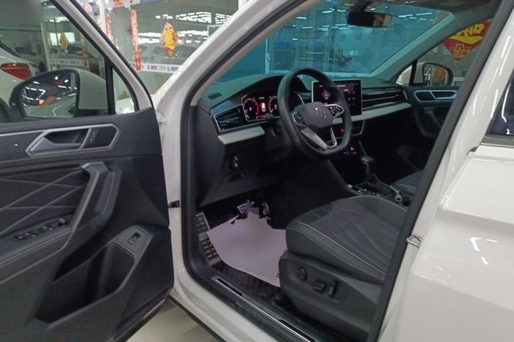 Used Volkswagen Tiguan L 2022 330TSI Automatic Two-Wheel Drive R-Line Enhanced Edition
