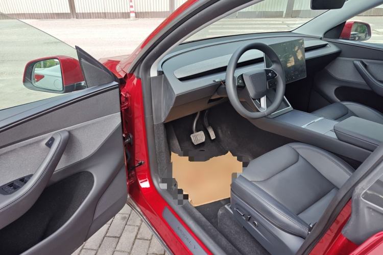 Used Tesla Model Y 2025 Rear-Wheel-Drive Version Driver Seat