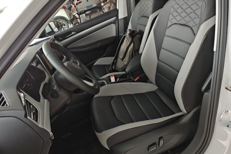 Used Volkswagen Bora 2025 Model, Facelifted 300TSI DSG Zunxing Edition Left Front Seat