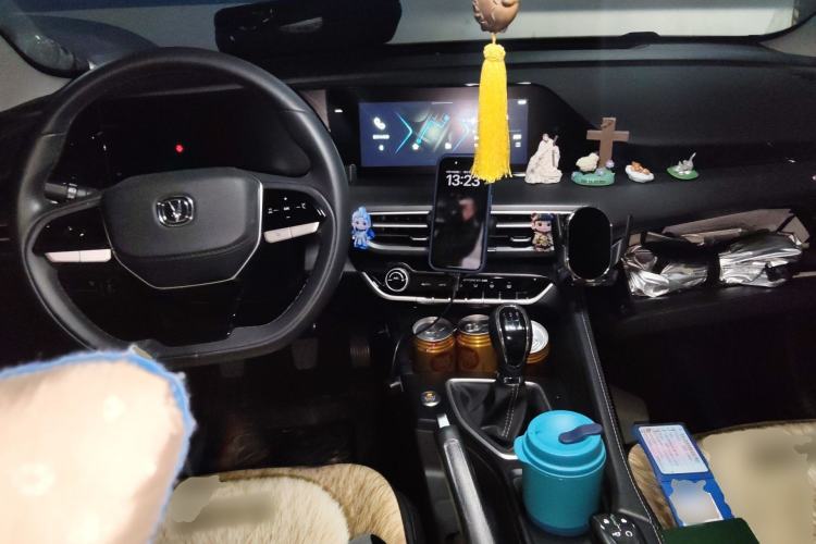 Used CHANGAN Eado 2022 PLUS 1.6L GDI Manual Luxury Model Center Console