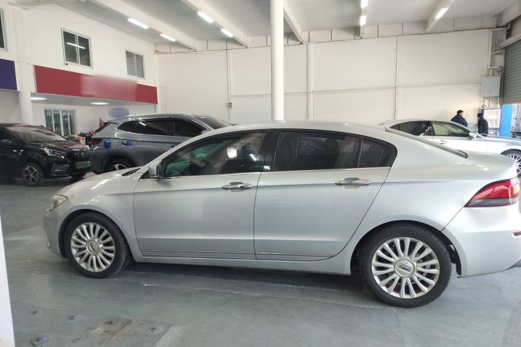 Used Qoros 3 2014 Sedan 1.6T Automatic ZhiZhen Model